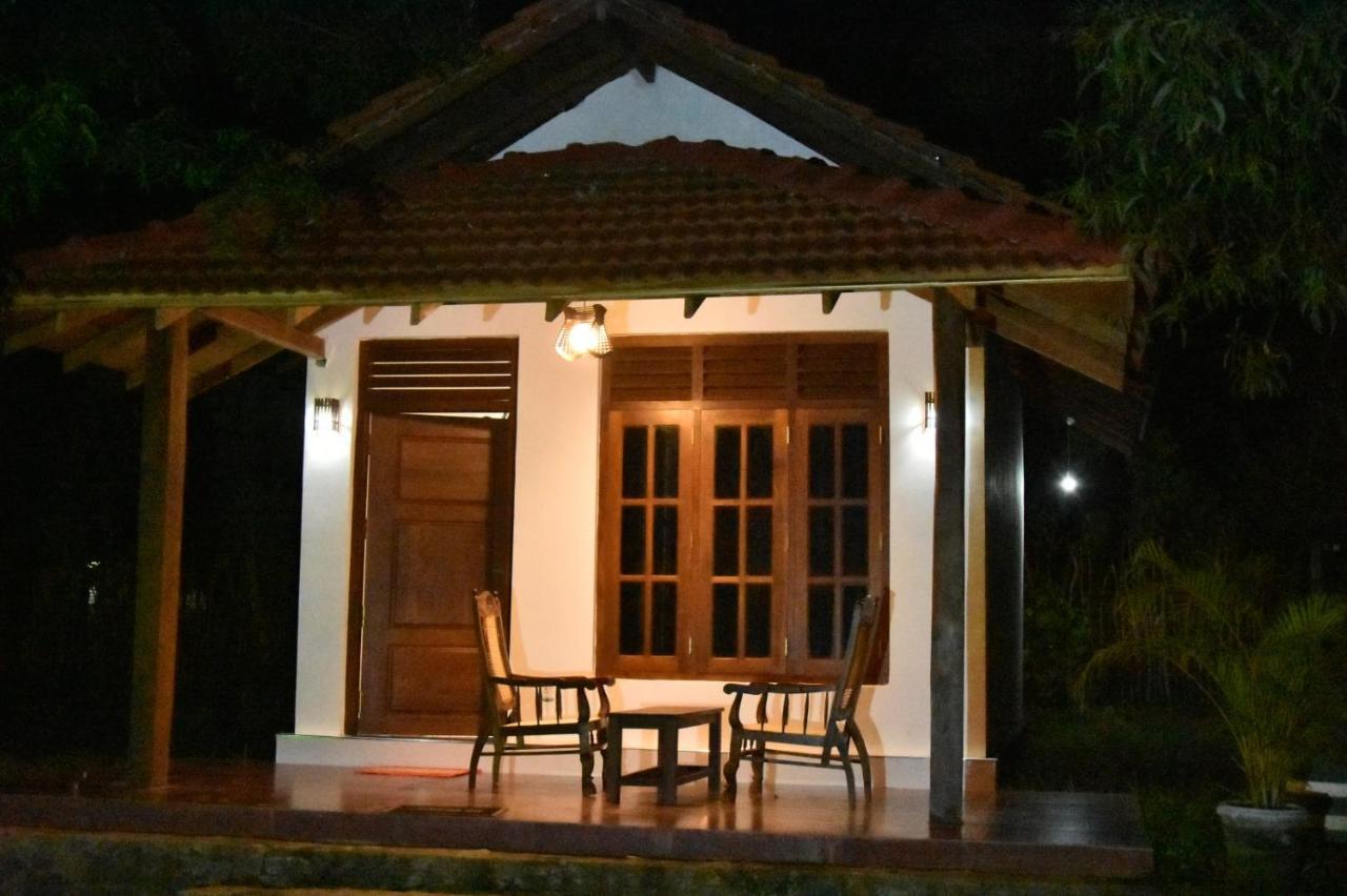 Silent Cabana And Restaurant Marakolliya, Тангалла Экстерьер фото